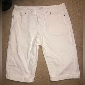Preowned New York and Company SOHO shorts